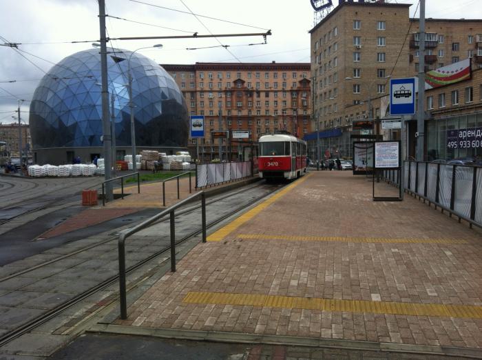 Метро сокол москва. Трамвайное кольцо метро Сокол. Станция Сокол улица. Станция метро Сокол 1995. Станция метро Сокол здание шар.