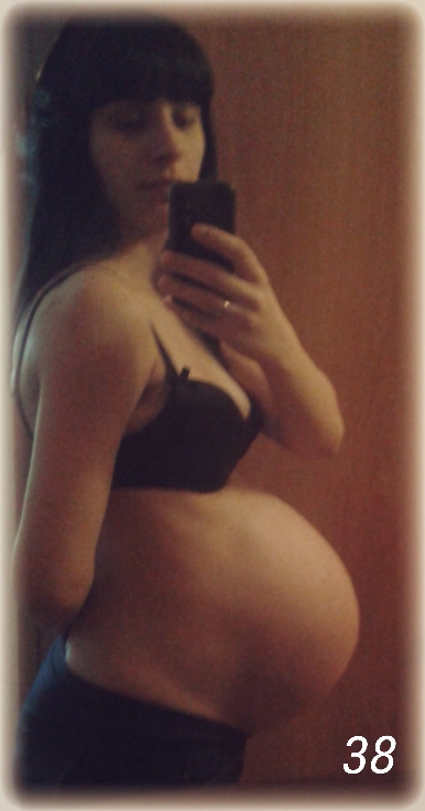Беременность 40 недель каменеет. Живот на 34 неделе. Живот на 39 неделе беременности. Небольшой живот 27 недель.