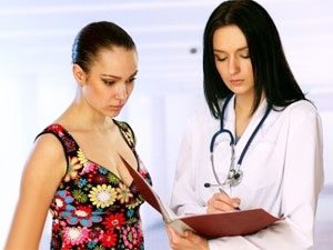 Симптомы и лечение опущения матки народными средствами и хирургическими методами