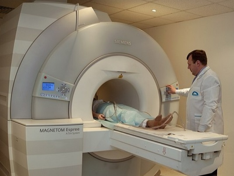 Мрт на васильевском острове. MAGNETOM Espree. Компьютерная томография позвоночника. Кт головного мозга. Компьютерная томография позвоночника аппарат.