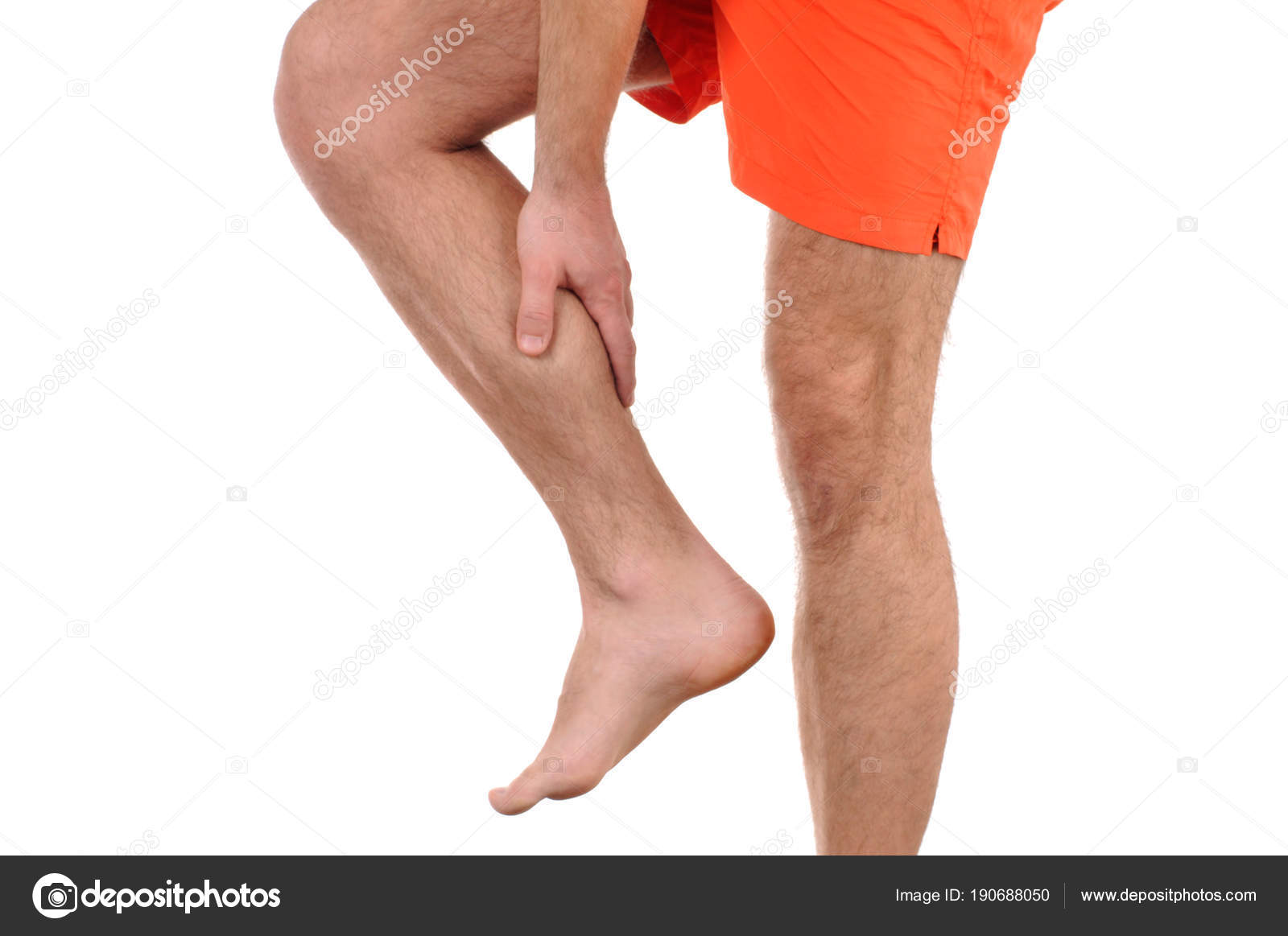 Сильные боли ноги ниже колена причины. Мужская ступня сбоку.
