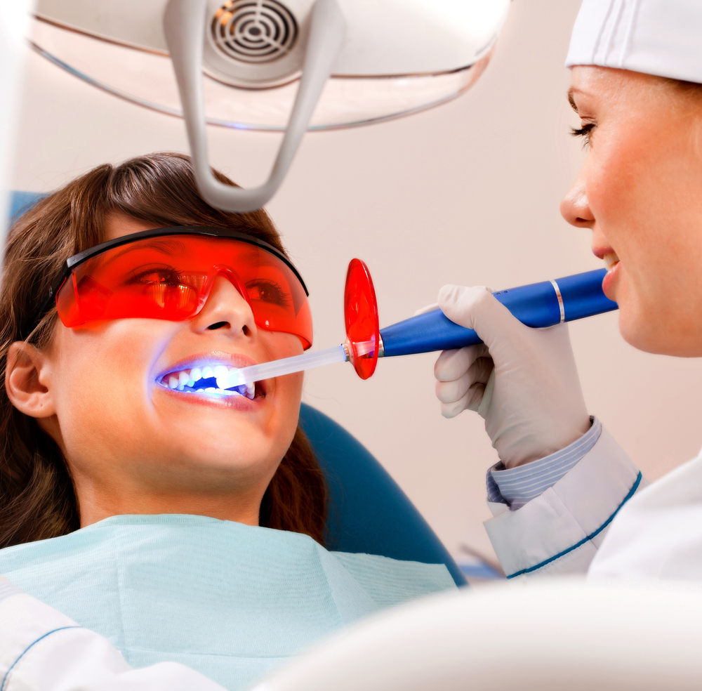 стоматология лечение отбеливание зубов