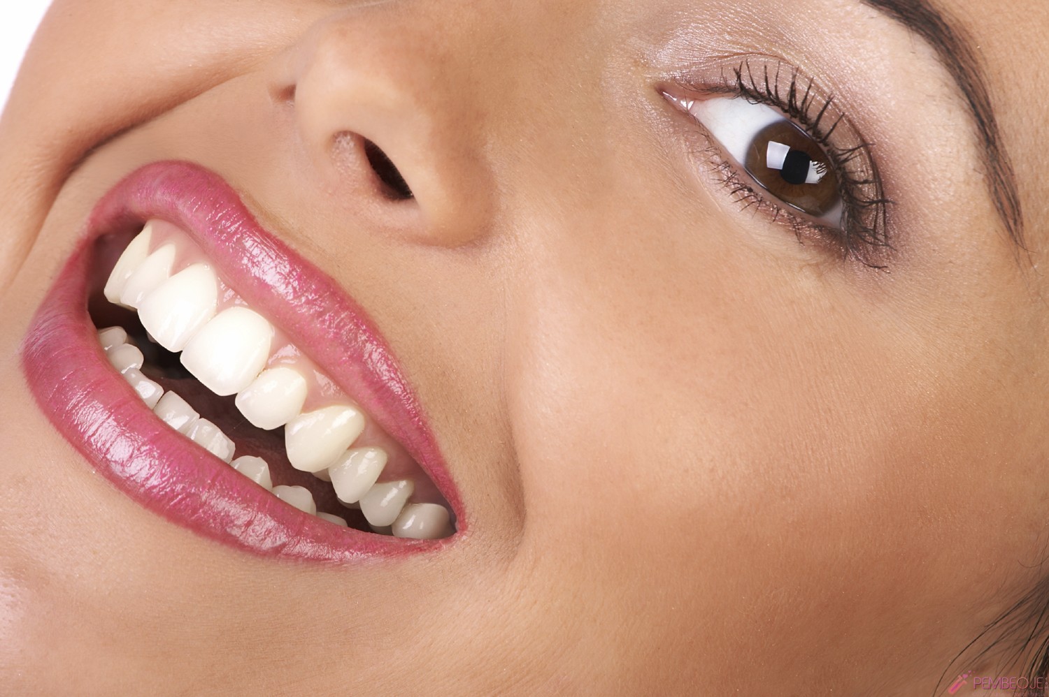 Красивые белоснежные зубы